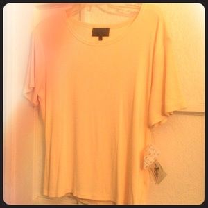 Double D Ranch yellow ribbed tee, Size M. NWT
